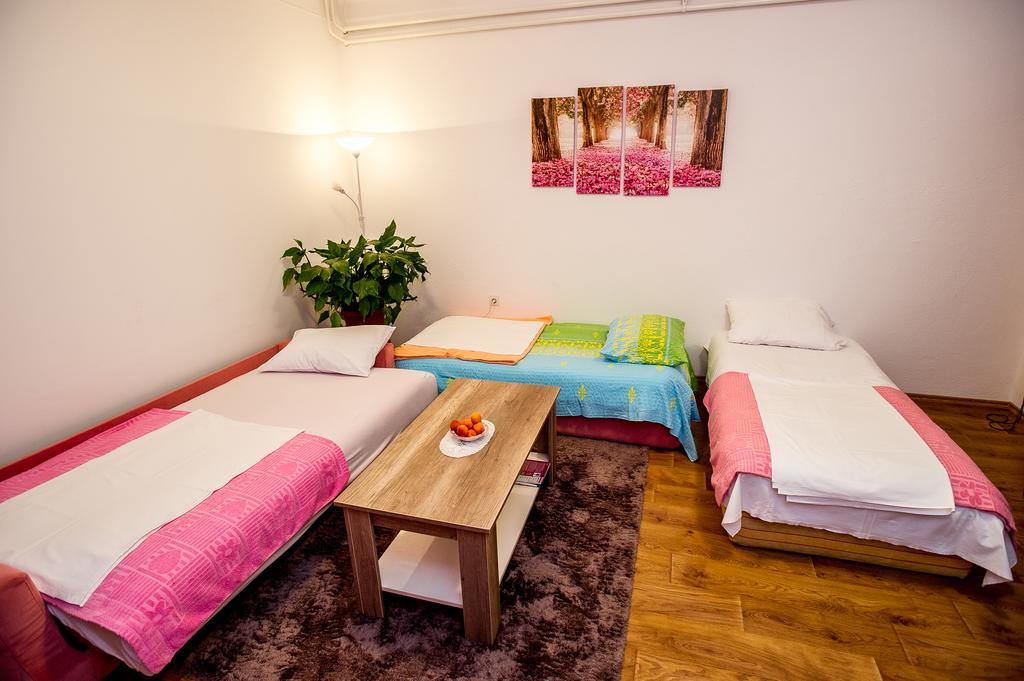 Apartman Oaza เทรบินเย ภายนอก รูปภาพ